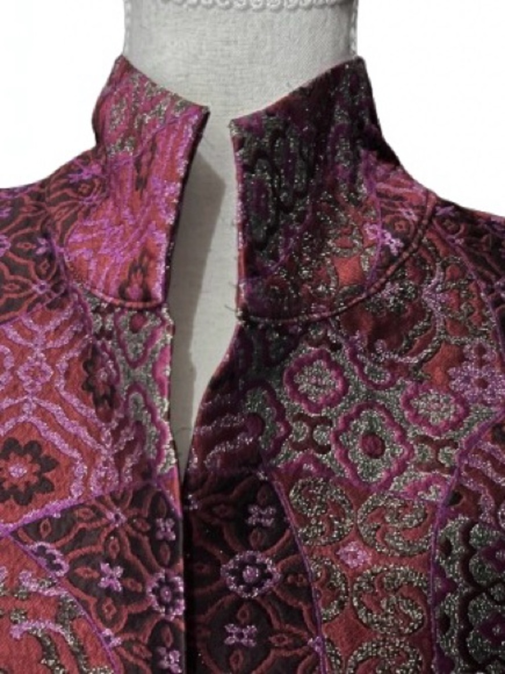 100% Silk CONNIE ROBERSON Jacket Tapestry Brocade Small Burgundy Designer - Picture 3 of 15